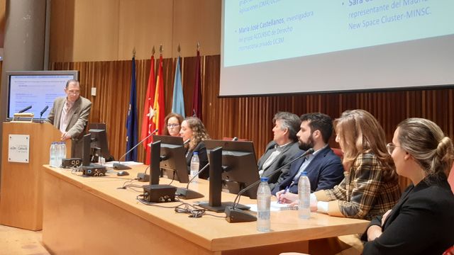 De izquierda a derecha: Julio Miravalls , María José Castellanos, Almudena Lindoso, Eduardo Ahedo, Jorge García Hospital, Almudena Sánchez y Sara Correyero.