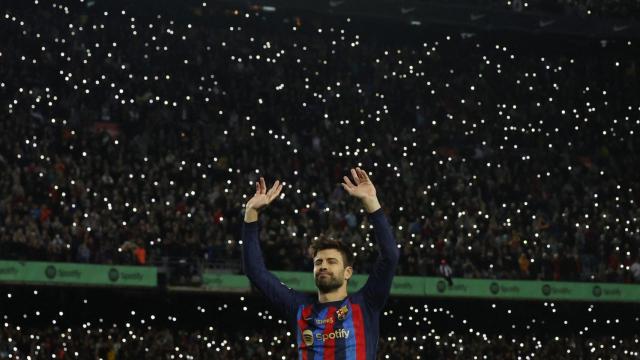 Gerard Piqué se despide de la afición.