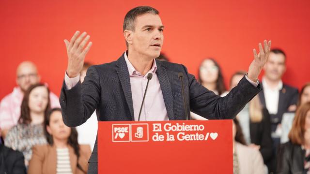 El presidente del Gobierno, Pedro Sánchez, interviene este sábado en un acto en Vitoria-Gasteiz.