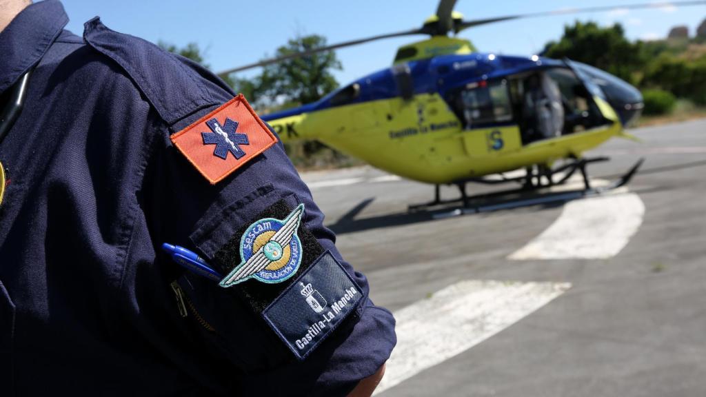 Imagen de archivo de un helicóptero medicalizado del Sescam.