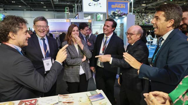 Ximo Puig se encuentra con Carlos Mazón en la feria de turismo de Londres.