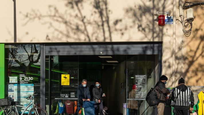 Horarios de los súper que abren en Madrid en la festividad de La Almudena.