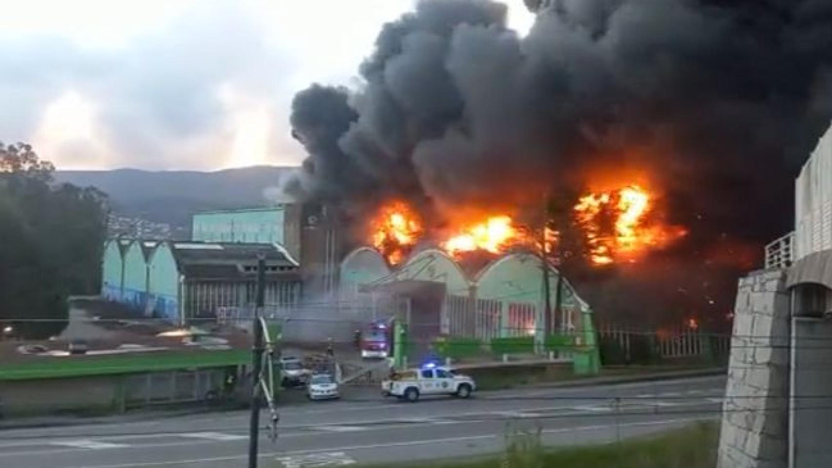 Incendio en Pontesa (Pontevedra).