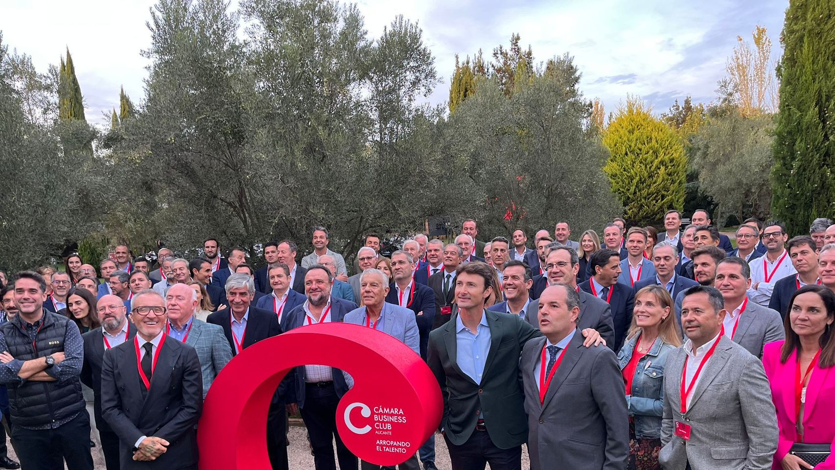 El tenista Juan Carlos Ferrero, junto a los dirigentes camerales Carlos Baño y Jesús Navarro.