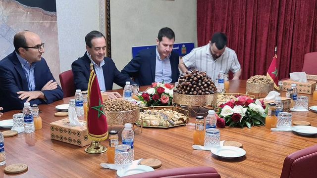 José Bono, durante su visita a El Aaiún. Foto: Prensa local