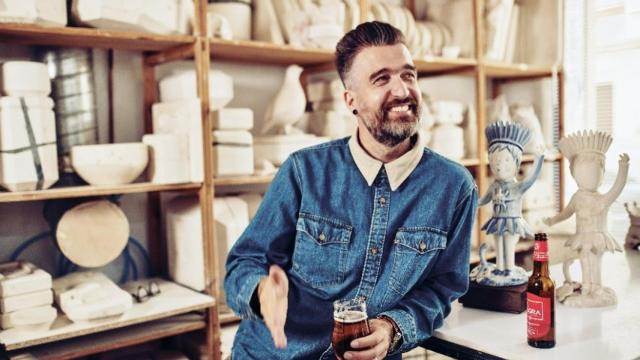 El artista talaverano Aitor Saraiba protagoniza el estreno de la serie