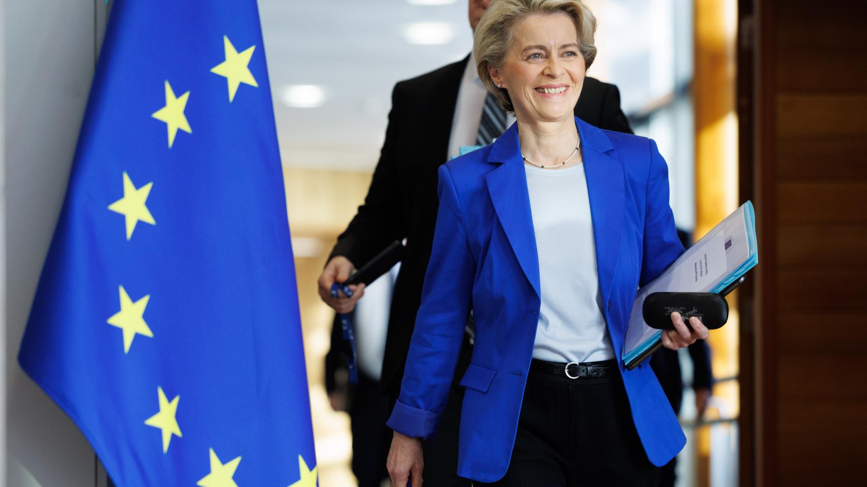 La presidenta de la Comisión, Ursula von der Leyen, durante la reunión de su equipo este miércoles
