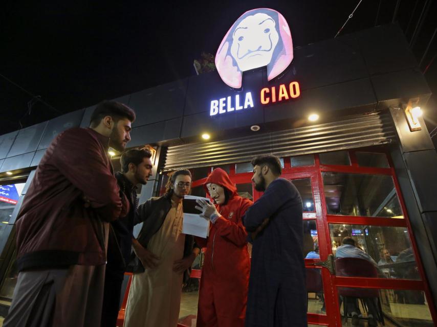 Entrada del restaurante inspirado en 'La casa de papel'.