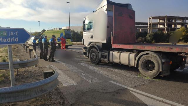 Atropello de un camión a una mujer de 71 años en el paso de peatones