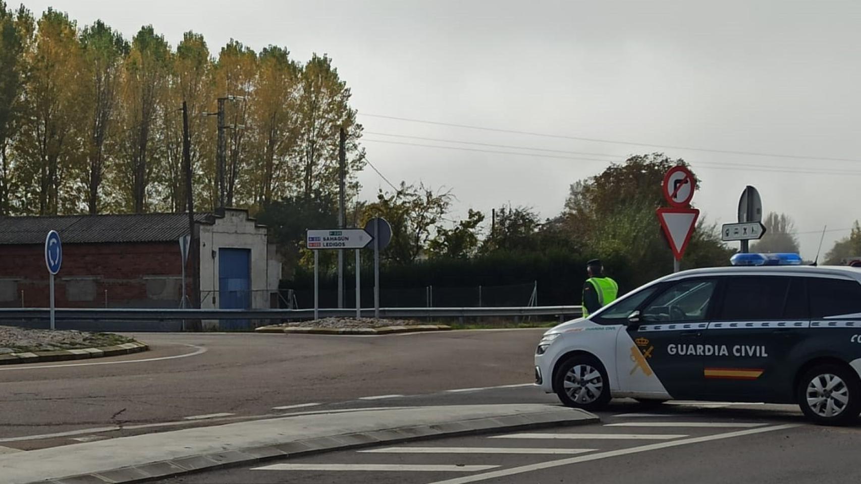 Imagen del control montado por la Guardia Civil de Palencia.
