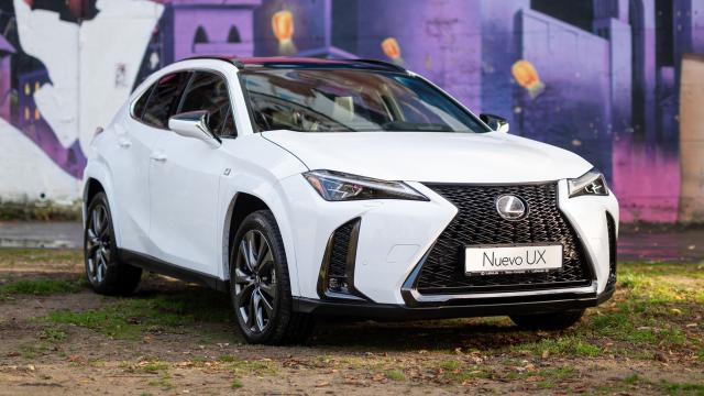 El Lexus UX 300e ha aumentado más de un 40% su autonomía.