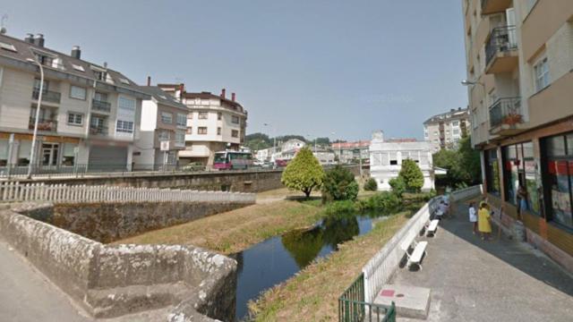 Entorno del puente de As Cascas, en Betanzos (A Coruña).