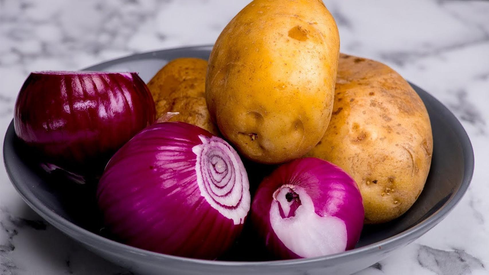 El truco definitivo para conservar las patatas y las cebollas frescas y que te duren más