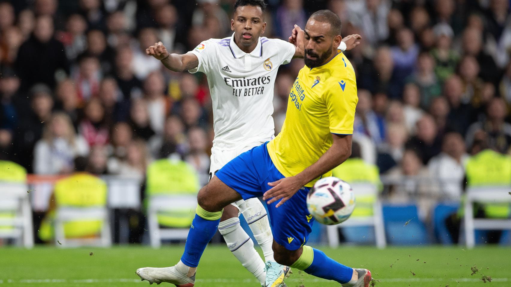 Rodrygo y Fali, durante el Real Madrid - Cádiz