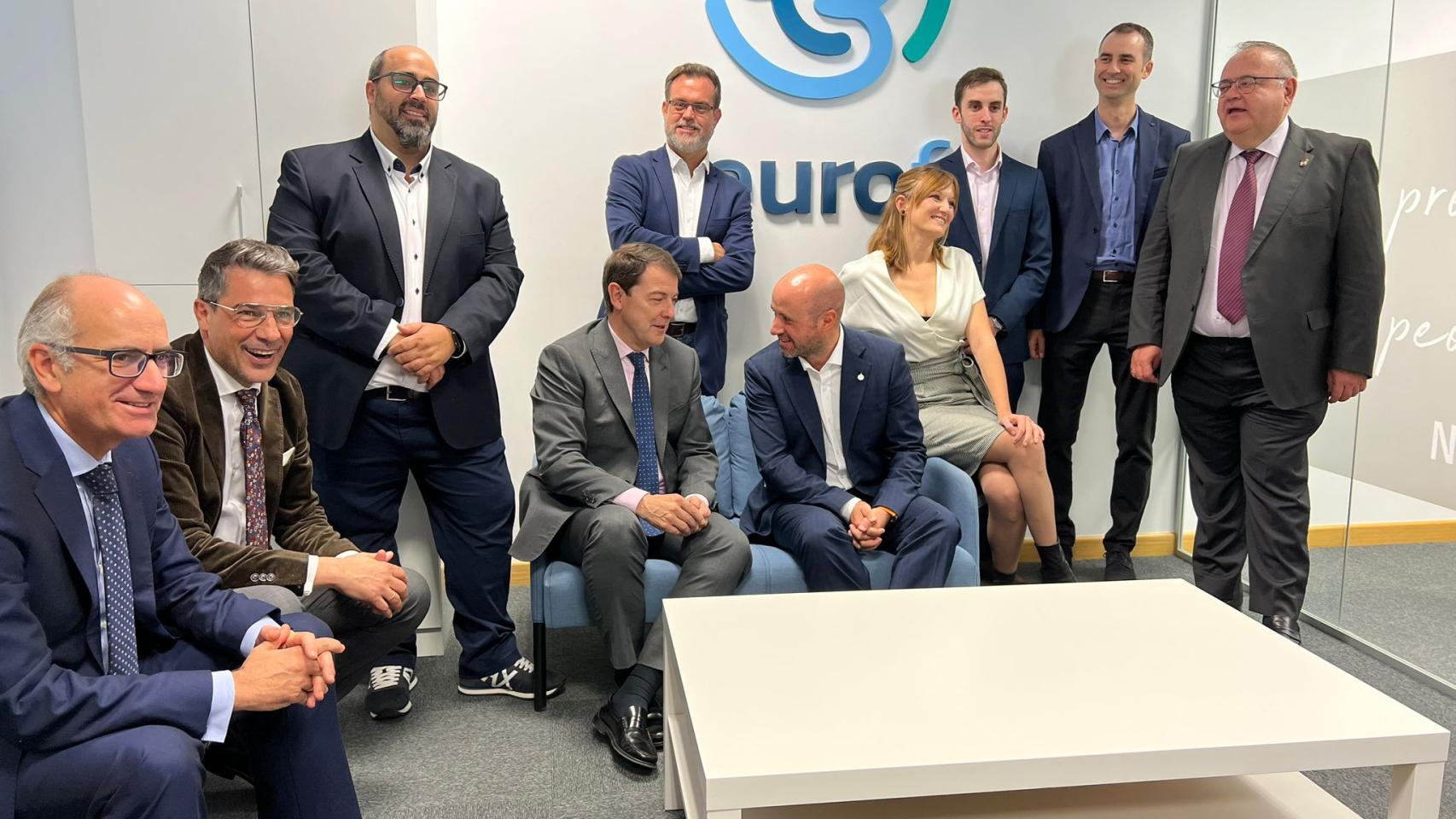 Mañueco visita la empresa Biotecnológica Neurofix Pharma en Villamayor