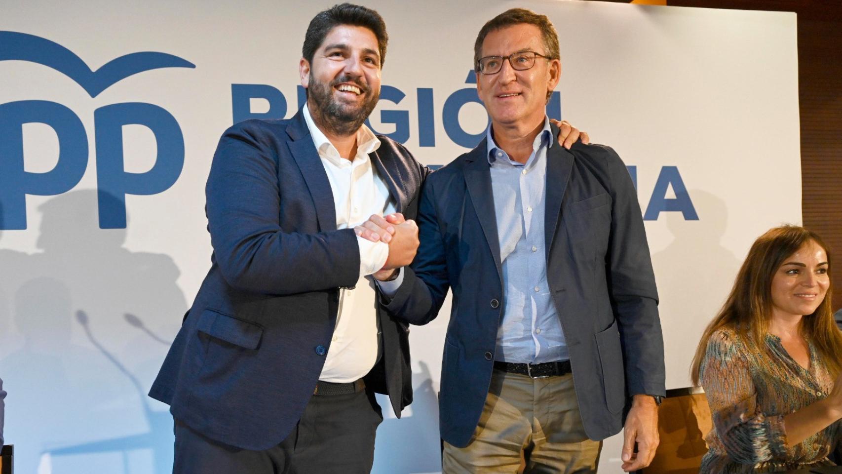 Fernando López Miras con Alberto Núñez Feijóo en un acto del Partido Popular.