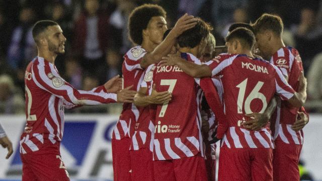 Los jugadores del Atlético celebran uno de los goles.