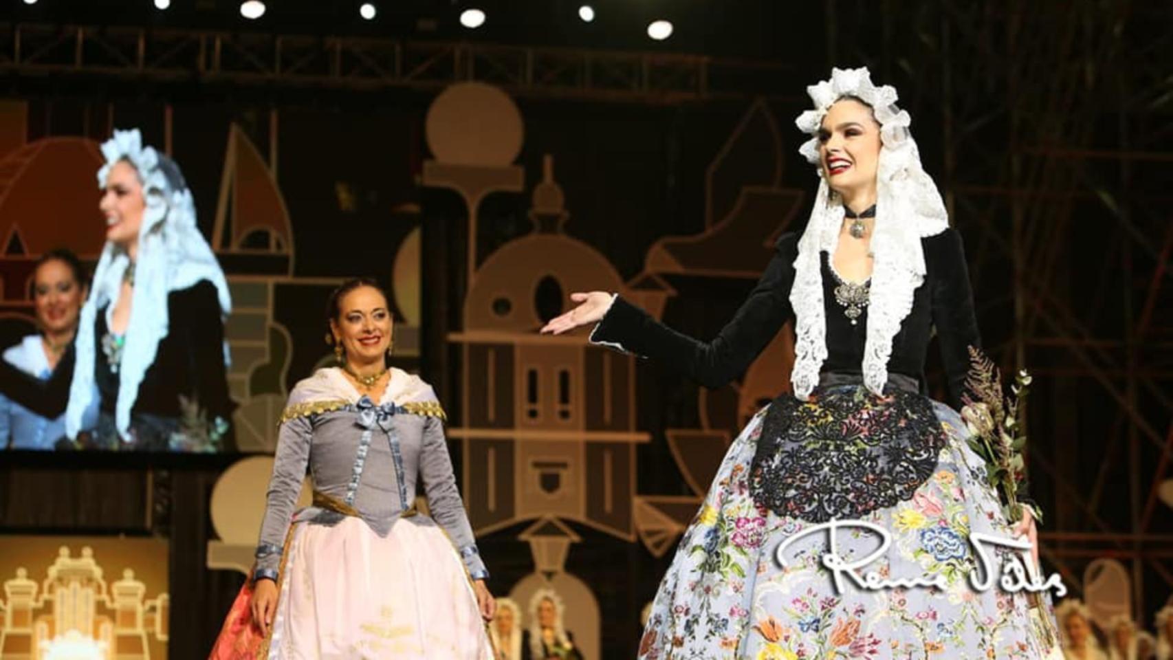 Belén Mora Rosado, de la foguera Nou Alipark, elegida Bellea del Foc d'Alacant 2023