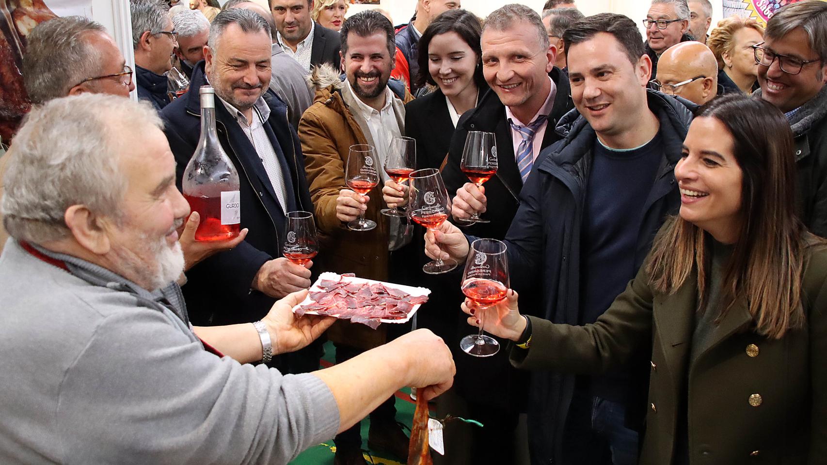 El secretario general del PSOE de Castilla y León, Luis Tudanca; el presidente de la Diputación de León, Eduardo Morán; el secretario provincial Javier Cendón y el alcalde Octavio González.