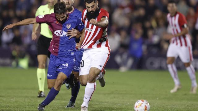 Villalibre pelea con Jordi Mareña, del Alzira.