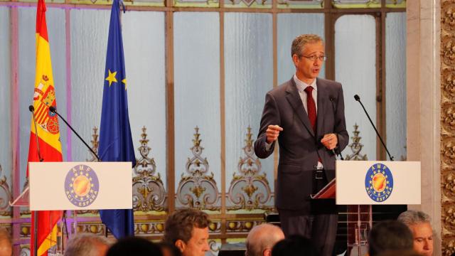 El gobernador del Banco de España, Pablo Hernández de Cos, asiste a la convención anual de la Asociación de Mercados Financieros este miércoles.