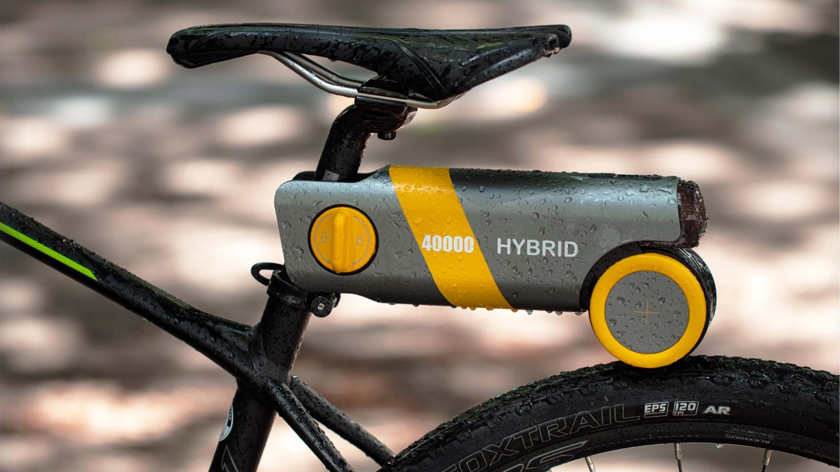 Dispositivo PikaBoost para electrificar bicis de montaña.