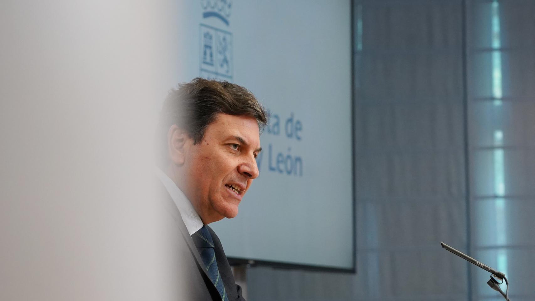 . El consejero de Economía y Hacienda y portavoz, Carlos Fdez. Carriedo, comparece en rueda de prensa posterior al Consejo de Gobierno.