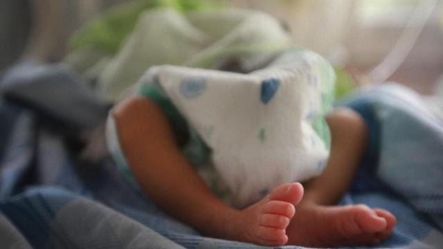 Un bebé de 18 meses da positivo en cocaína en Alicante: la Guardia Civil detuvo al padre