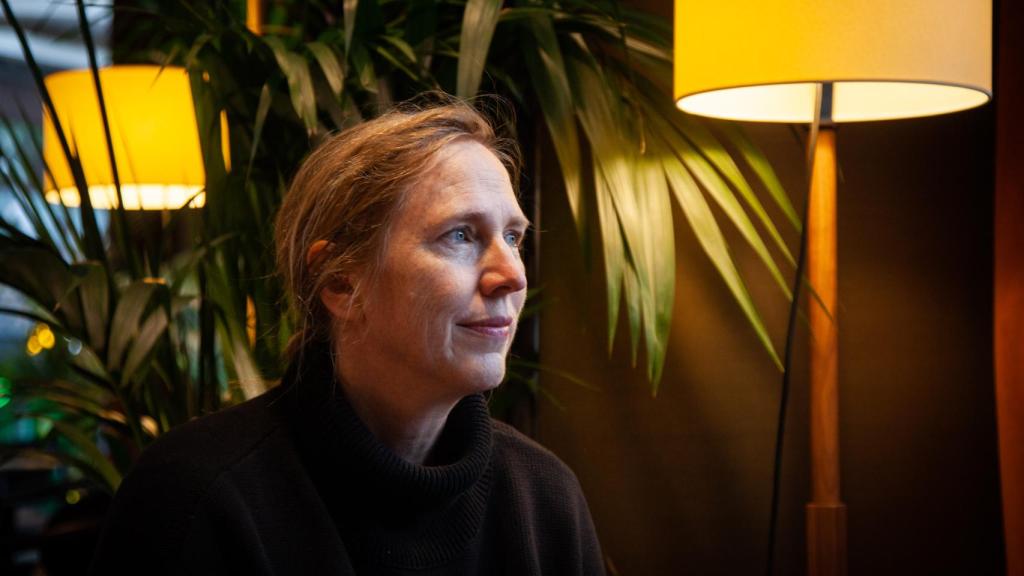 Miriam Toews durante la entrevista en Madrid.