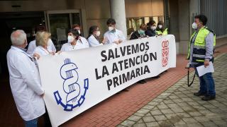 Concentración convocada por el Sindicato Médico de Navarra bajo el lema 'Salvemos a la atención primaria'.