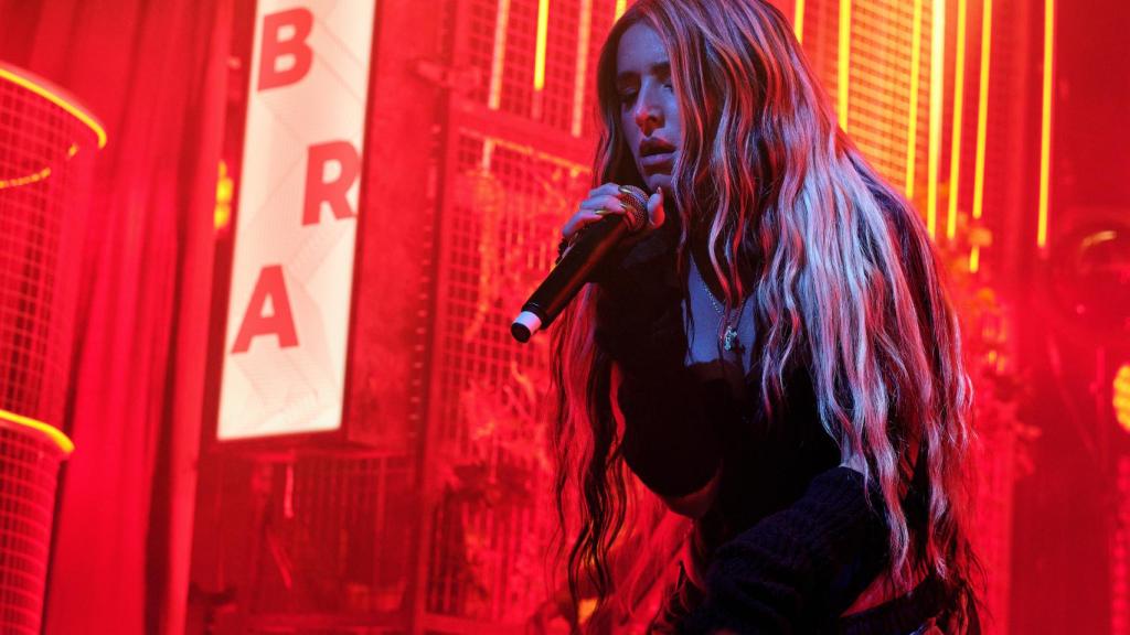 Lola Índigo actuó en el Teatro Eslava de Madrid con Cómplices Vibra Mahou.