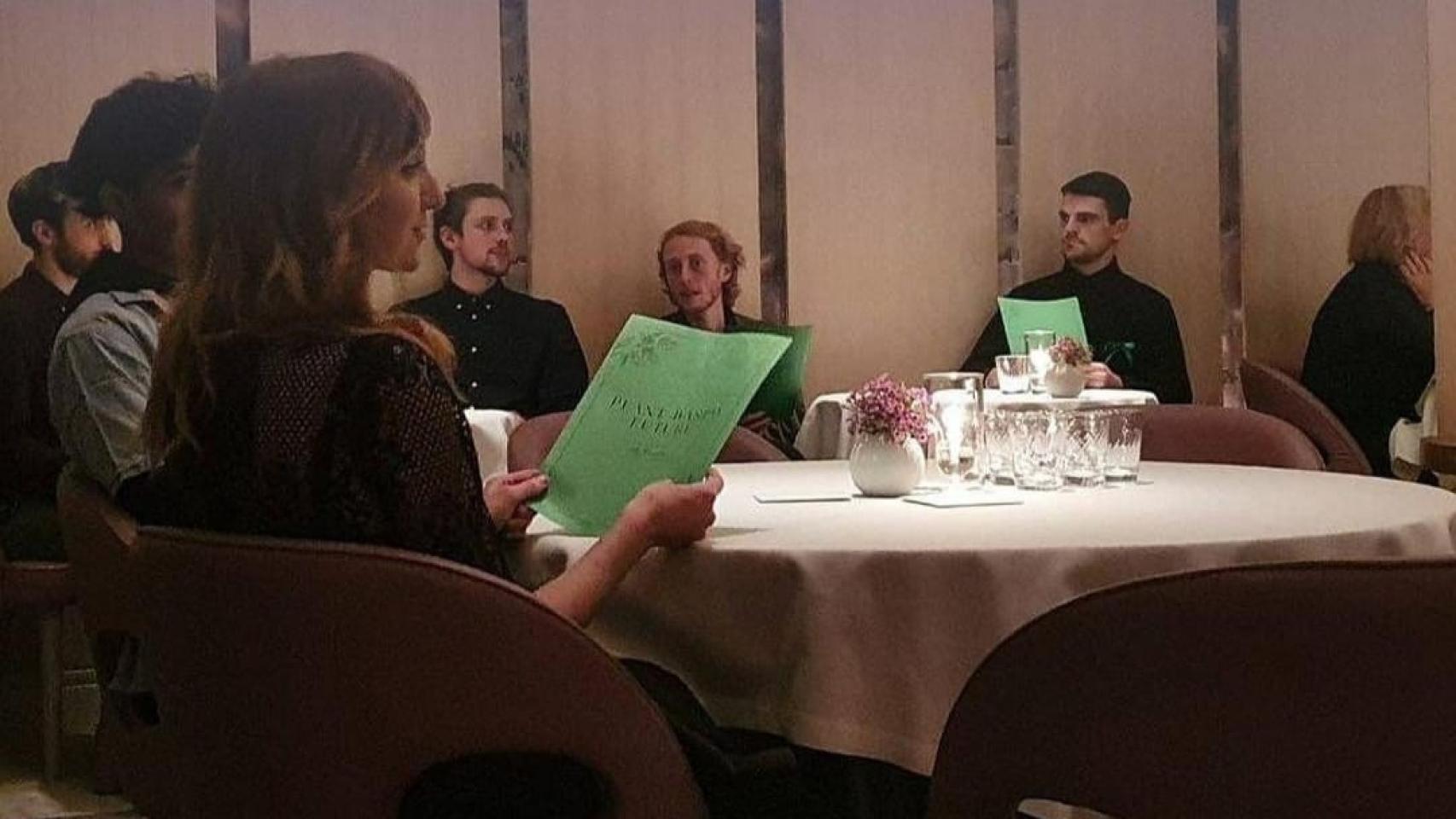 Activistas de 'Animal Rebellion' en el restaurante del chef Gordon Ramsay en Londres