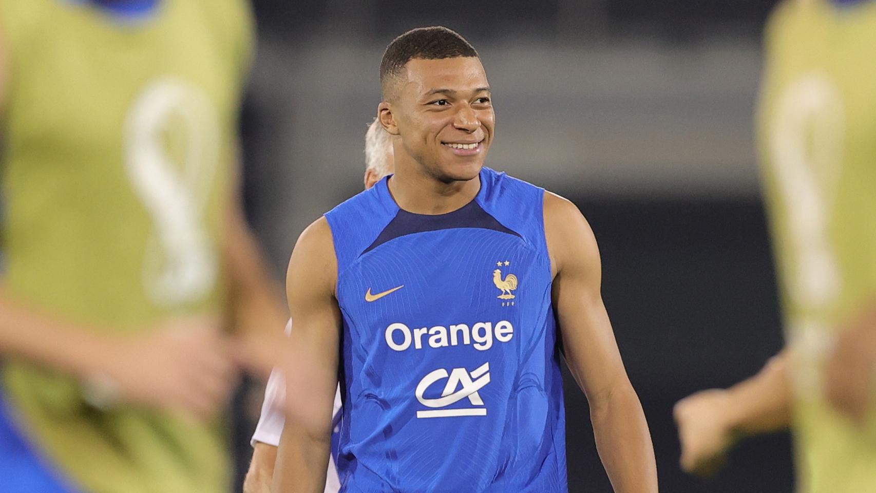 Kylian Mbappé, durante un entrenamiento de Francia en Qatar