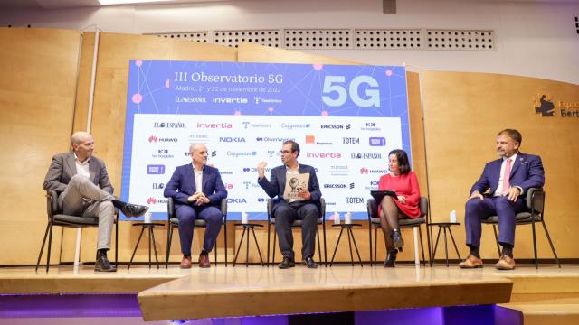 Imagen de la mesa redonda 'El 5G como vector para cerrar la brecha digital entre territorios', en la primera jornada del III Observatorio 5G.
