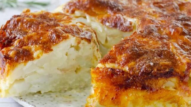Pastel de patatas, la receta deliciosa que supera a la tortilla.