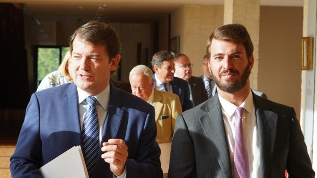 El presidente de la Junta, Alfonso Fernández Mañueco, y el vicepresidente, Juan García-Gallardo, en una imagen de archivo.