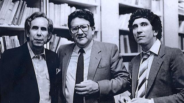 Pedro Yanes, último propietario de la librería Las Américas, y los escritores cubanos Heberto Padilla y Reinaldo Arenas, en la presentación del libro de Armas Marcelo.