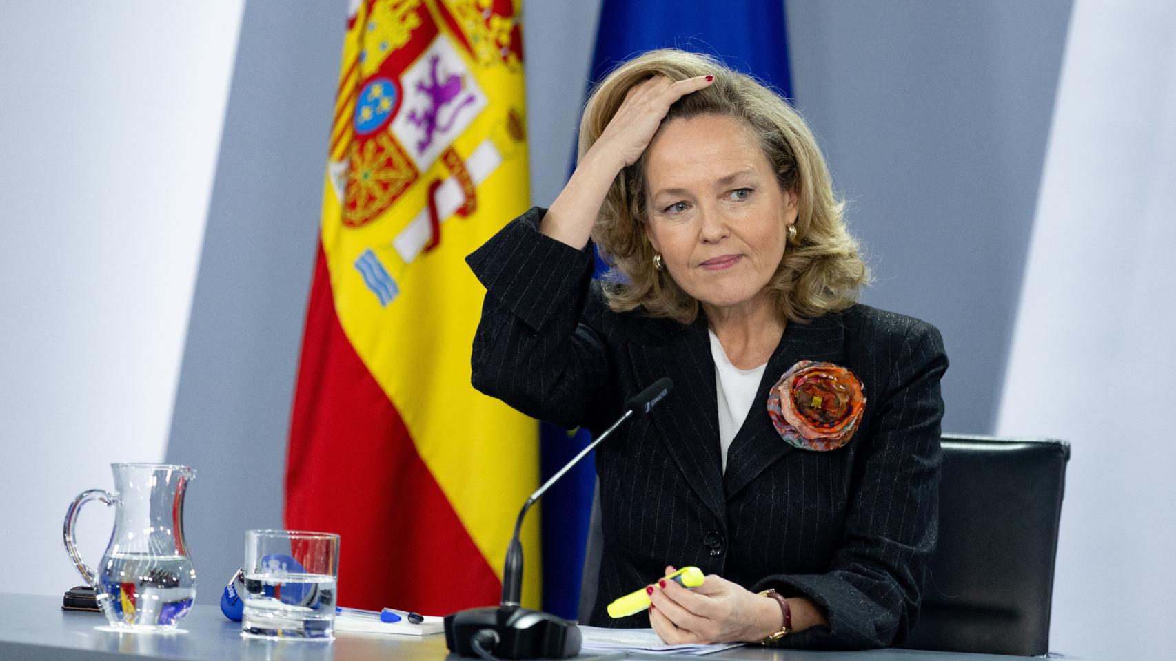 La vicepresidenta primera y ministra de Asuntos Económicos y Transformación Digital, Nadia Calviño, en una rueda de prensa posterior al Consejo de Ministros .