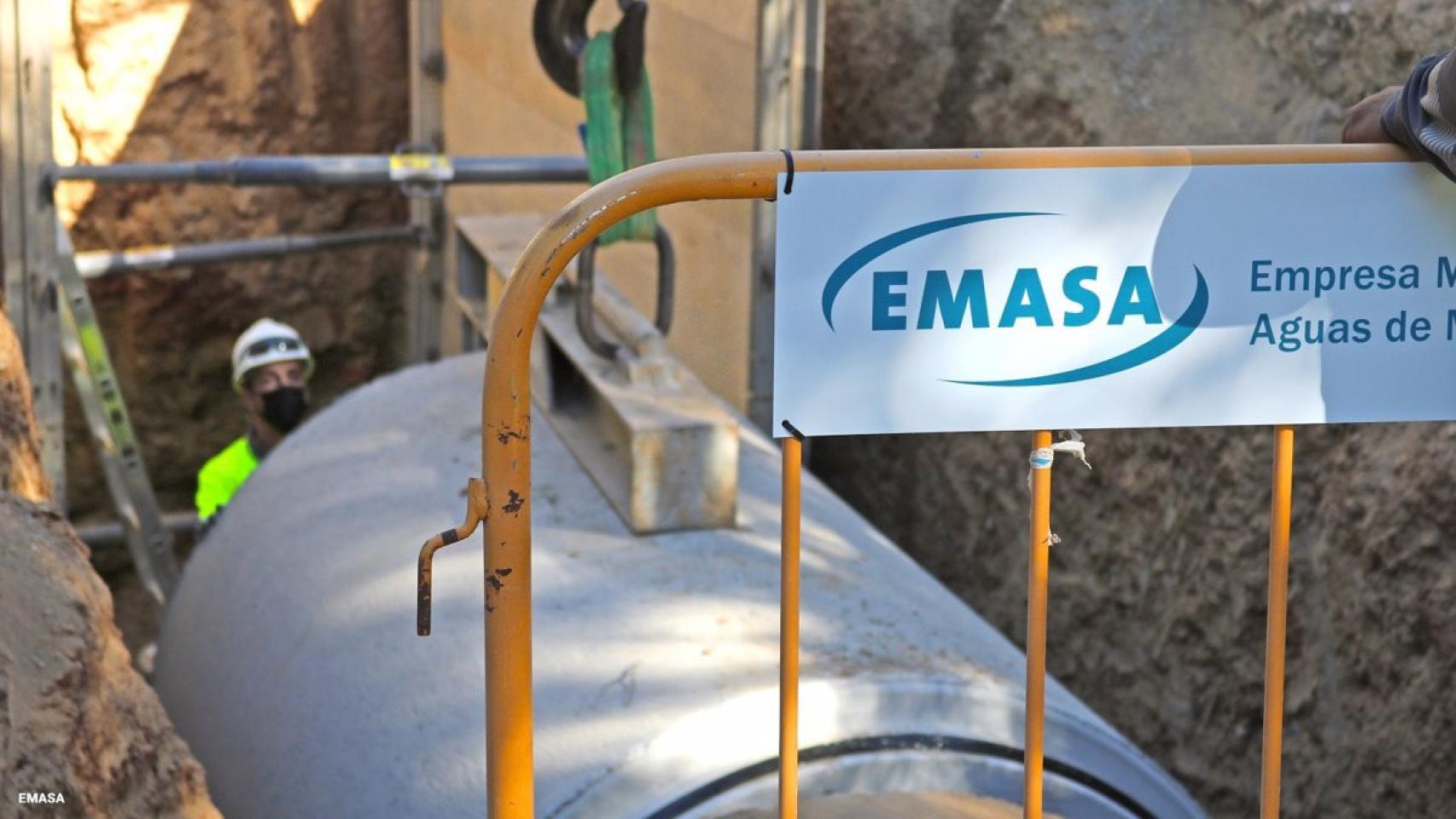 Imagen de unas obras de la Empresa Municipal de Aguas de Málaga.