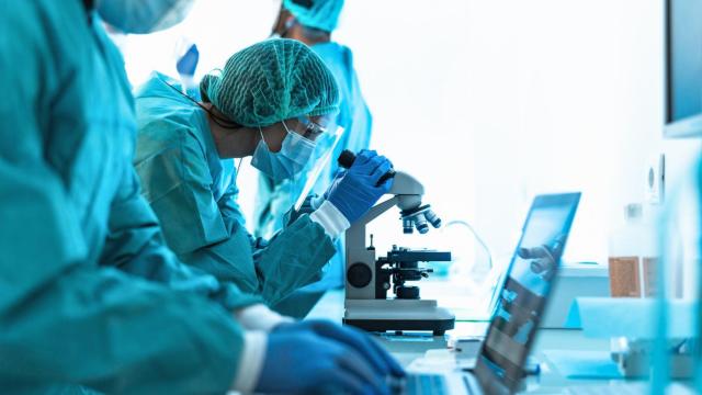 Apoyar la investigación en avances médicos para ayudar a la sociedad