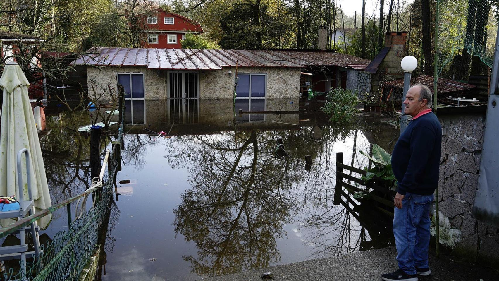 Inundaciones en Ponteareas (Pontevedra) por el desbordamiento del río Tea.