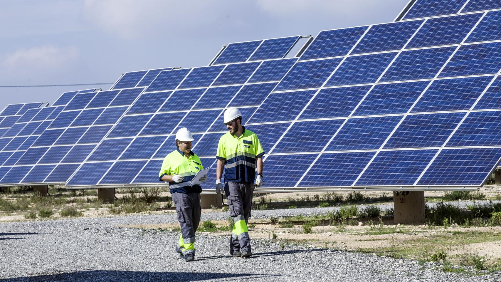 Placas fotovoltaicas, en imagen de archivo.
