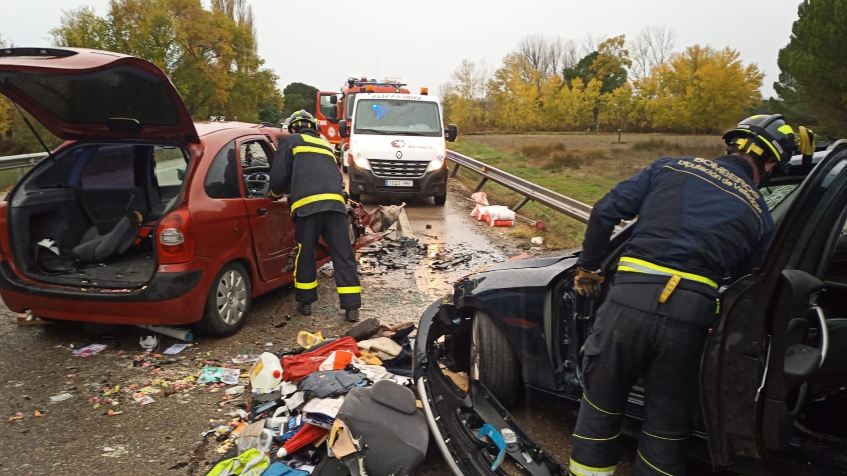 Estado en el que han quedado los vehículos en el accidente en Sardón.