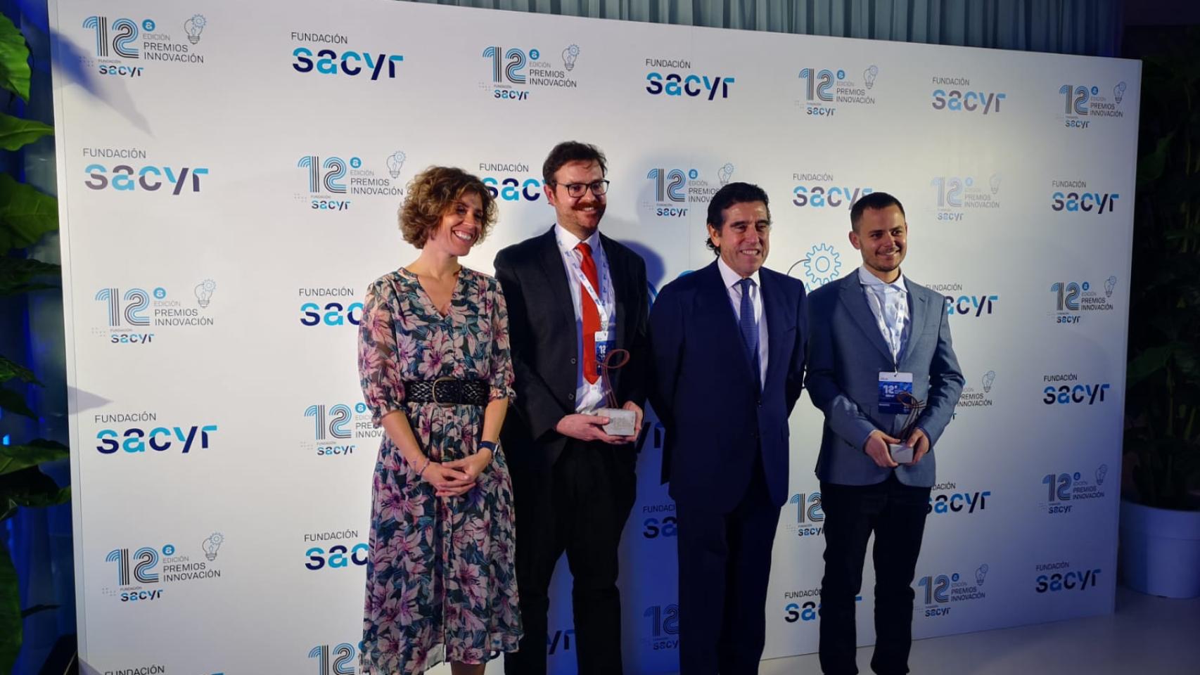 De izquierda a derecha: Marta Gil, directora general de Estrategia, Innovación y Sostenibilidad, Samuel Chapman, Cofundador y director de KenoteQ; Manuel Manrique, presidente y Consejero Delegado de Sacyr; y Aharon Brauner, CEO de ITC.