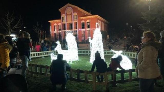 La iluminación navideña lucirá con todo su esplendor el próximo 2 de diciembre en Arroyo de la Encomienda