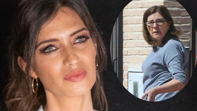 La periodista y presentadora Sara Carbonero junto a su madre, Goyi Arévalo, en un montaje de EL ESPAÑOL.