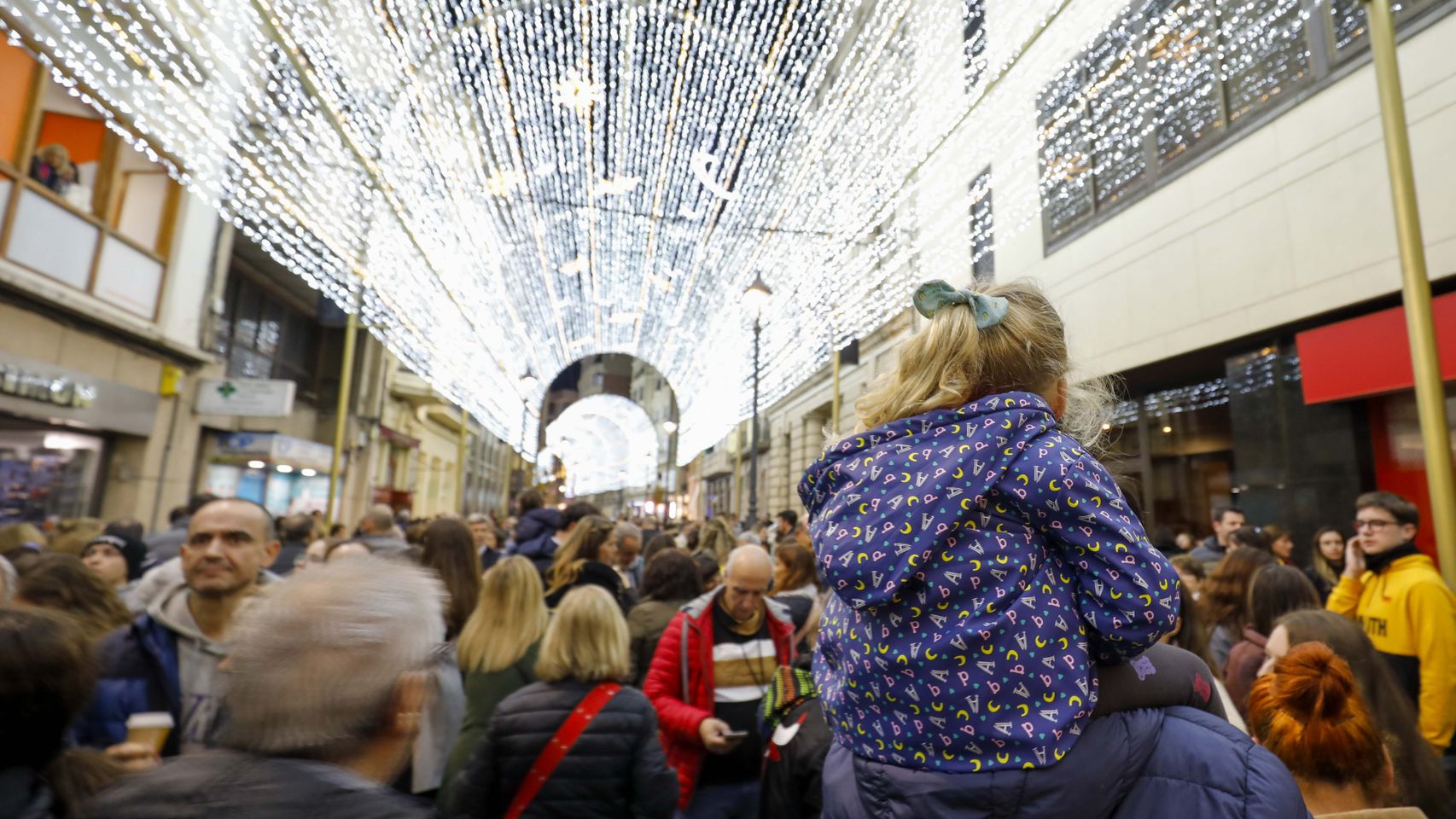 La Navidad ya brilla en Albacete: todas las fotografías del encendido del alumbrado