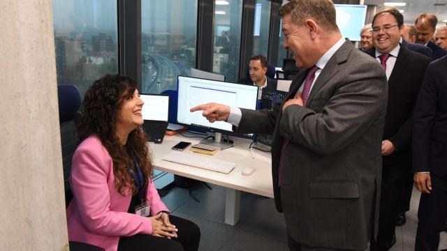 El presidente regional, Emiliano García-Page, visita a las instalaciones de la empresa Geteco, en Guadalajara.m en Guadalajara.