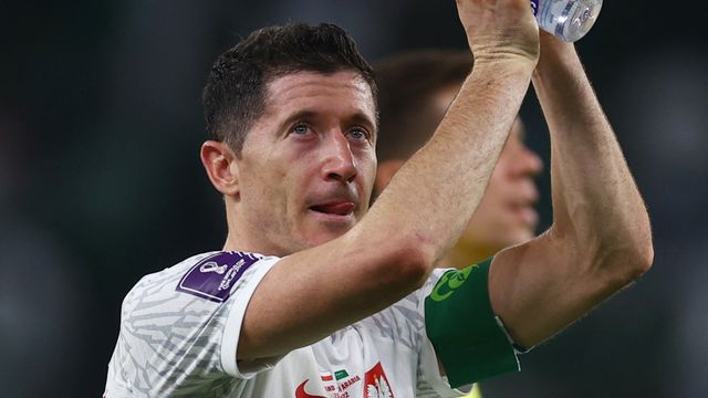 La emoción Lewandowski tras marcar su primer gol en un Mundial: no pudo contener las lágrimas
