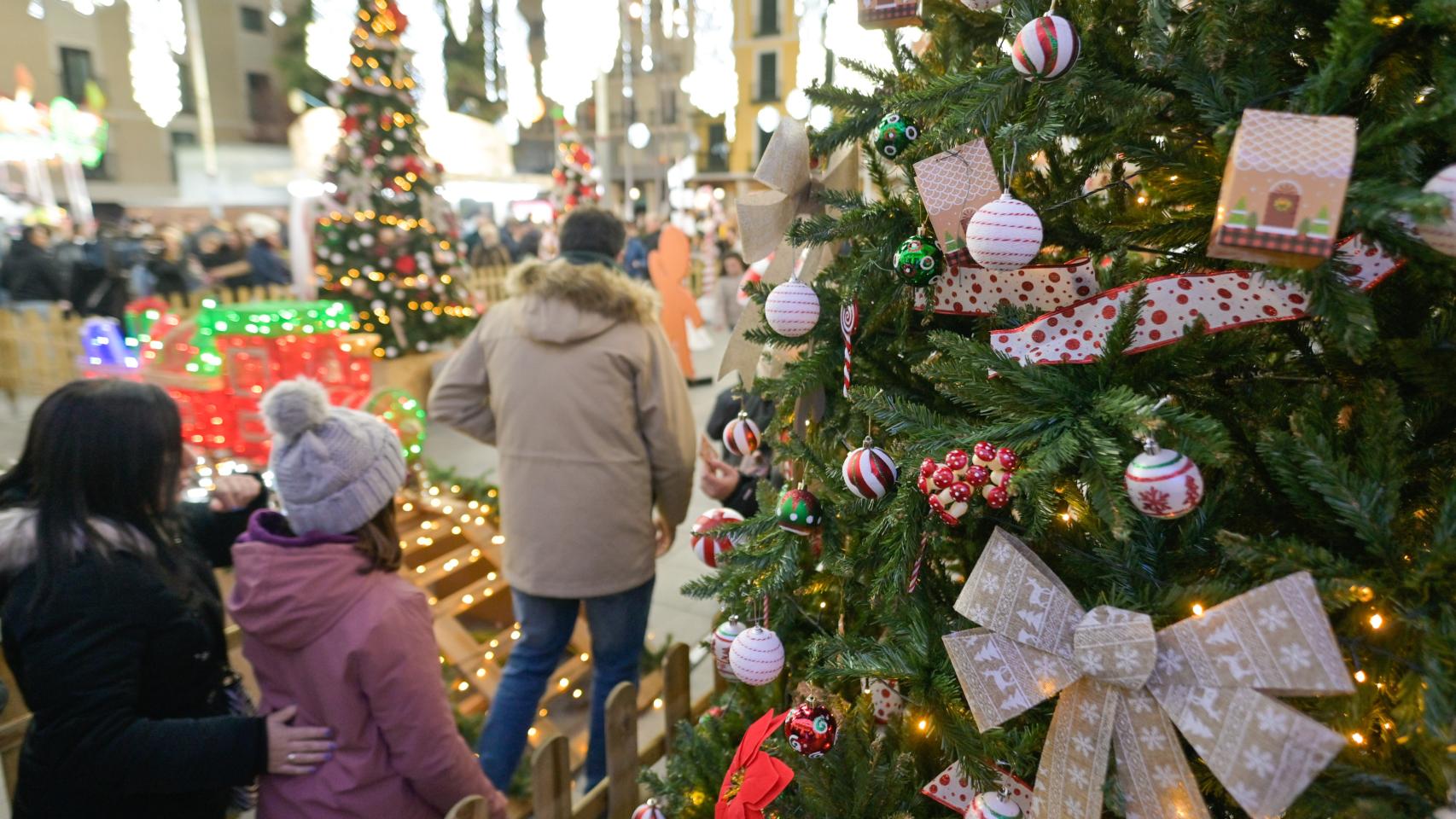 Más de 1,4 millones de puntos de luz iluminan la Navidad en Guadalajara